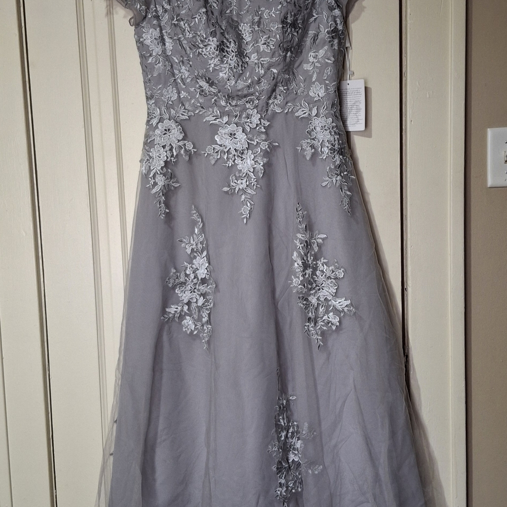 Gray Floral Lace Midi Dress